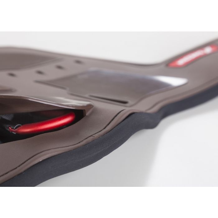 Carbon air stud girth