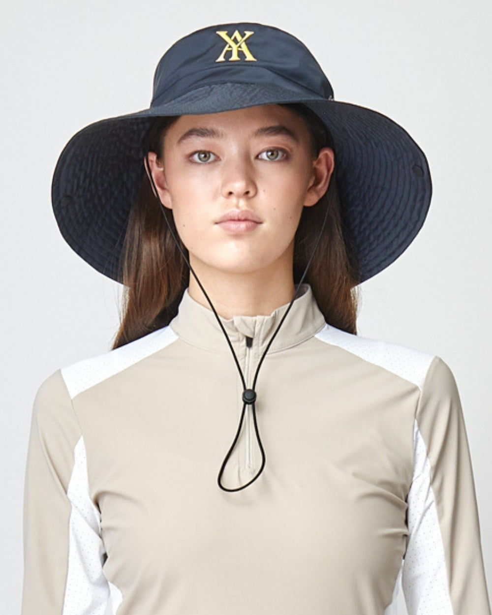 Wide brim hat