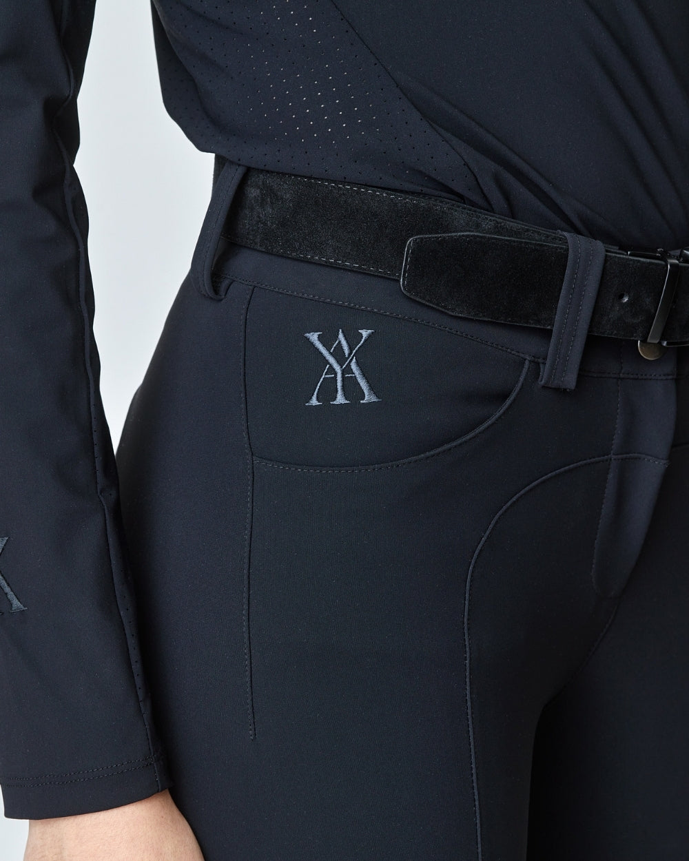 Compression performance riding breeches knee grip