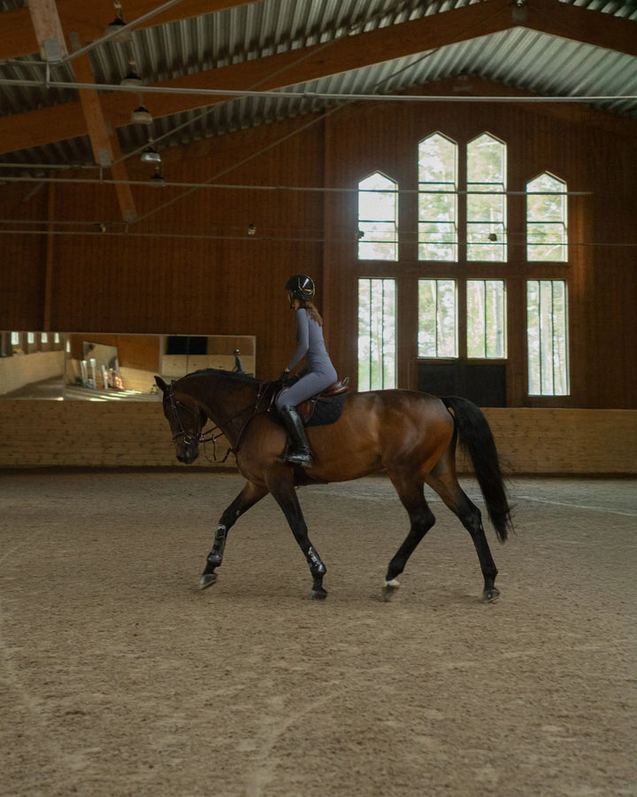 Compression pull-on riding leggings knee grip