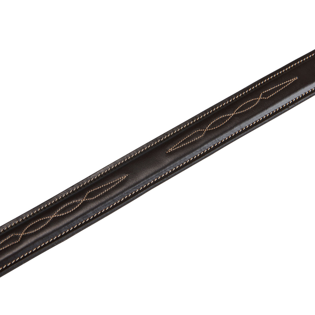 Leather belt with handcrafted embroidery