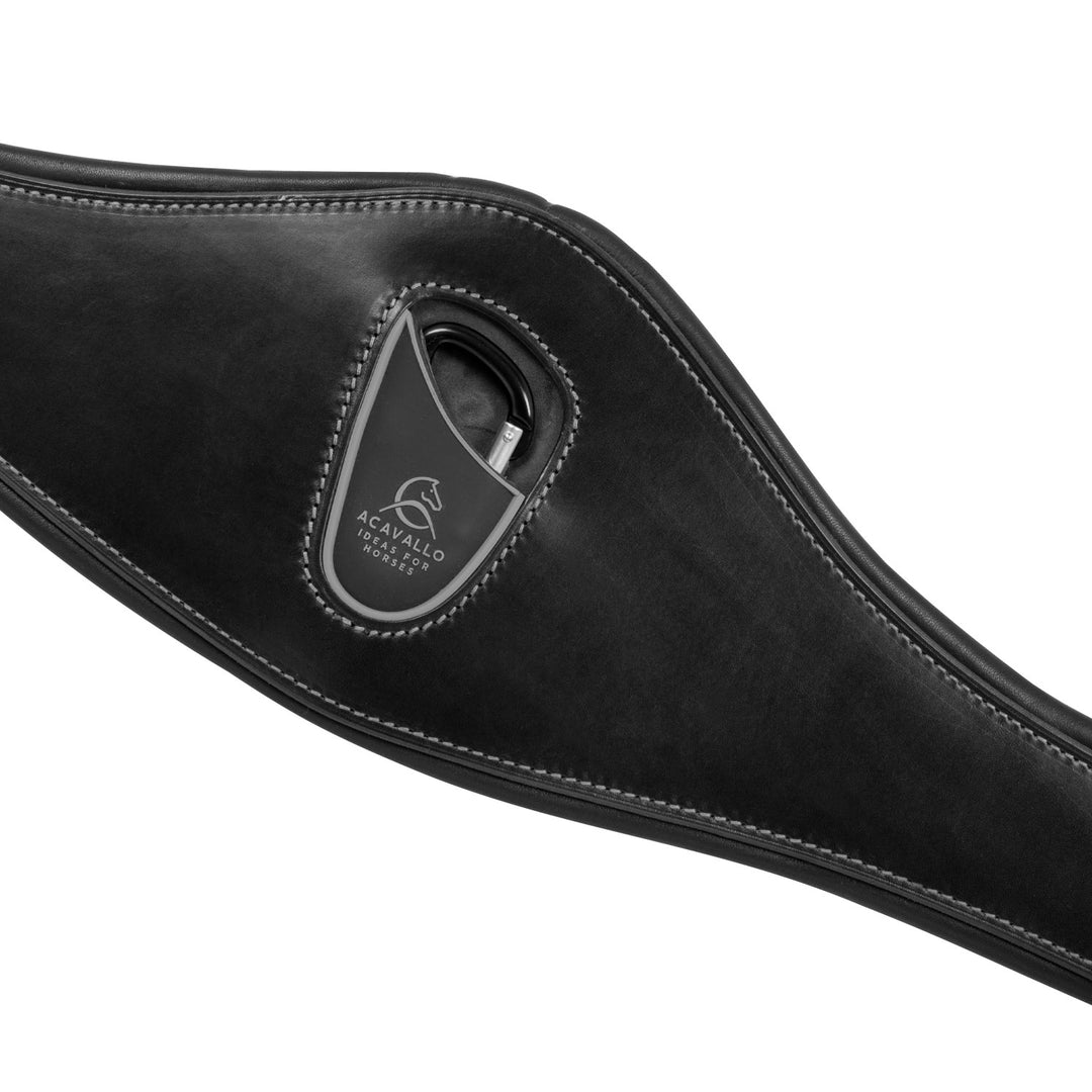 Anatomical jumping girth calfskin
