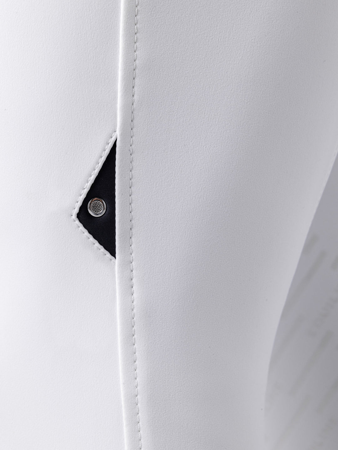 Equiline Bartek White