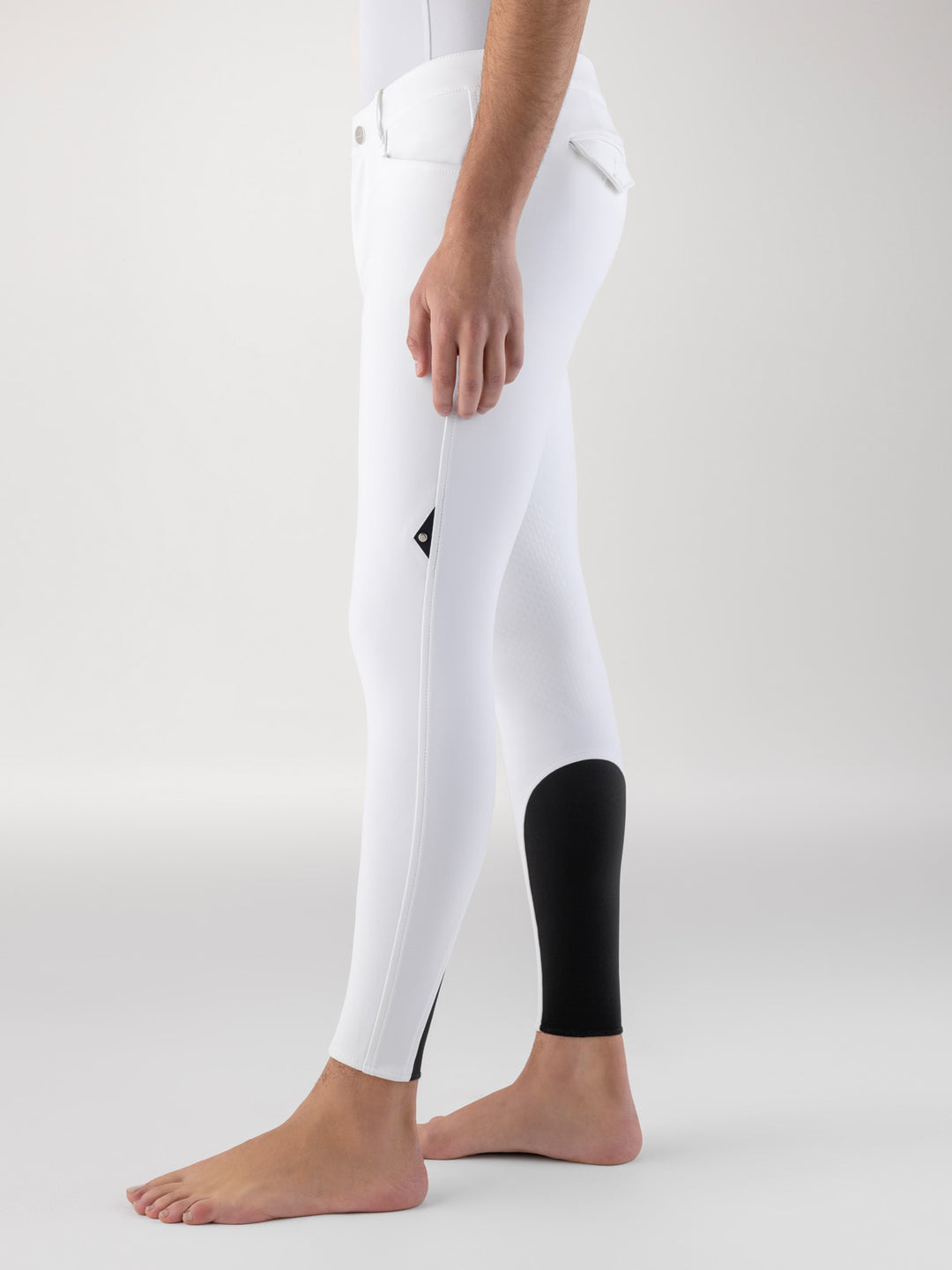 Equiline Albertk White