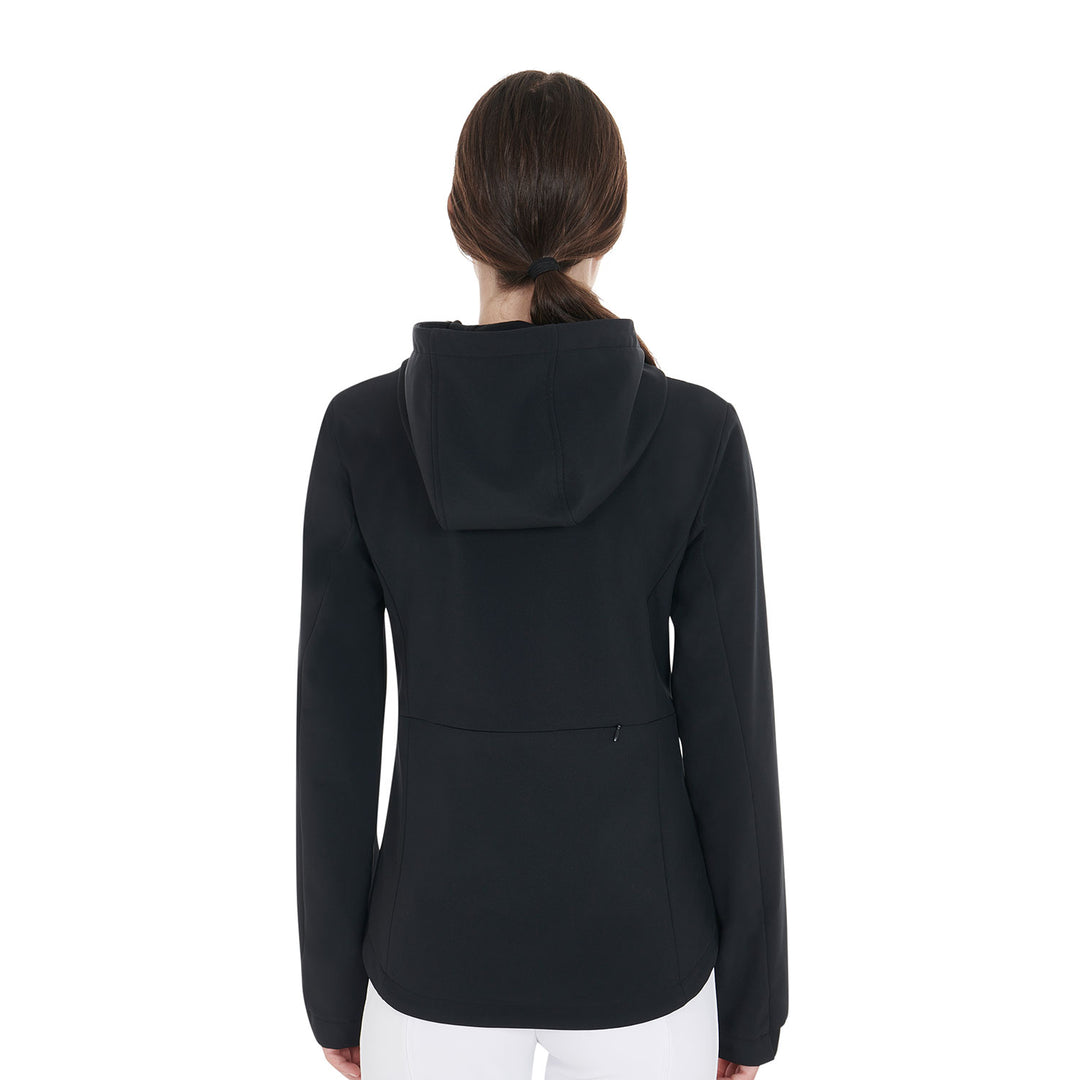 Women's slim fit softshell jacket with concealed pockets