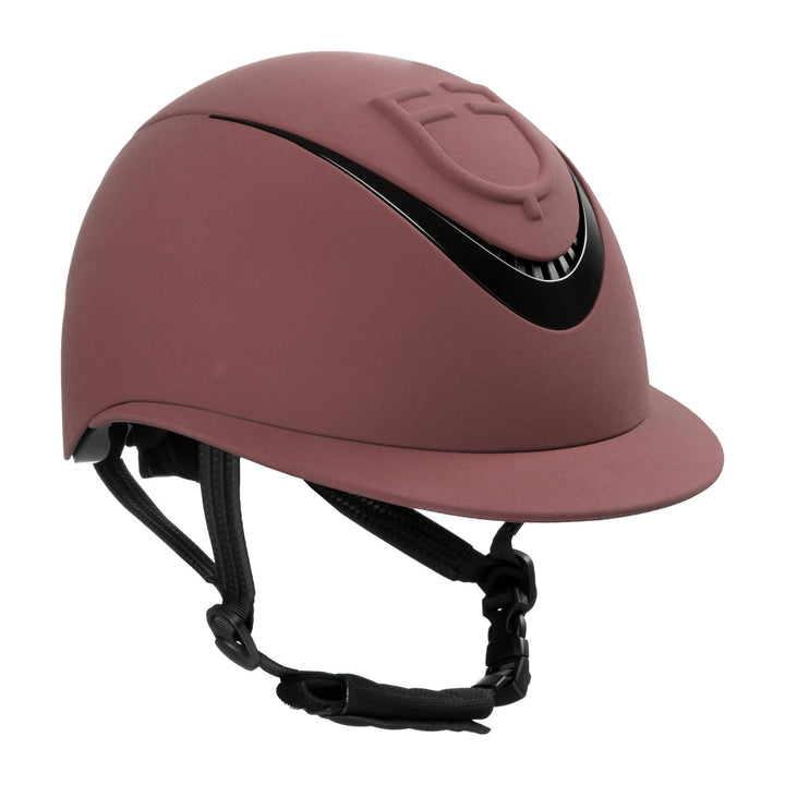 Women's helmet with wide visor and embossed logo homologation