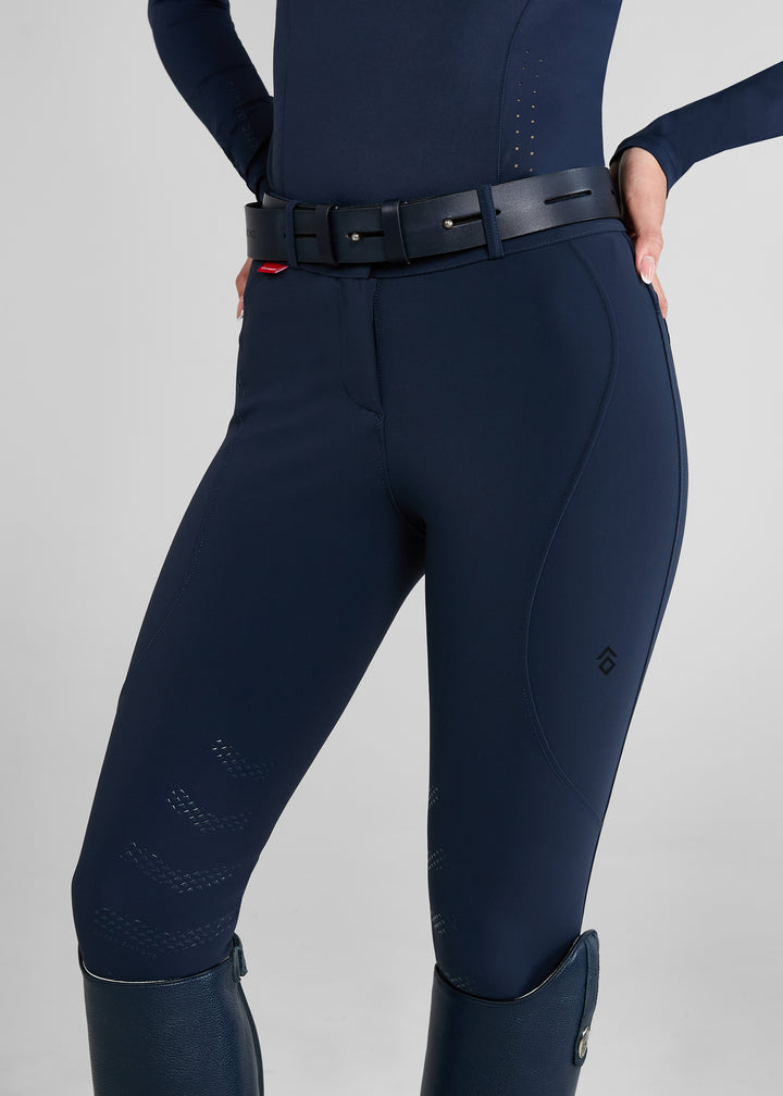 Dynamic breeches knee grip