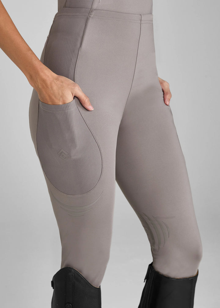Define leggings knee grip