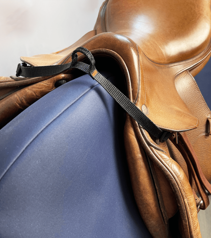 Freejump airbag saddle strap