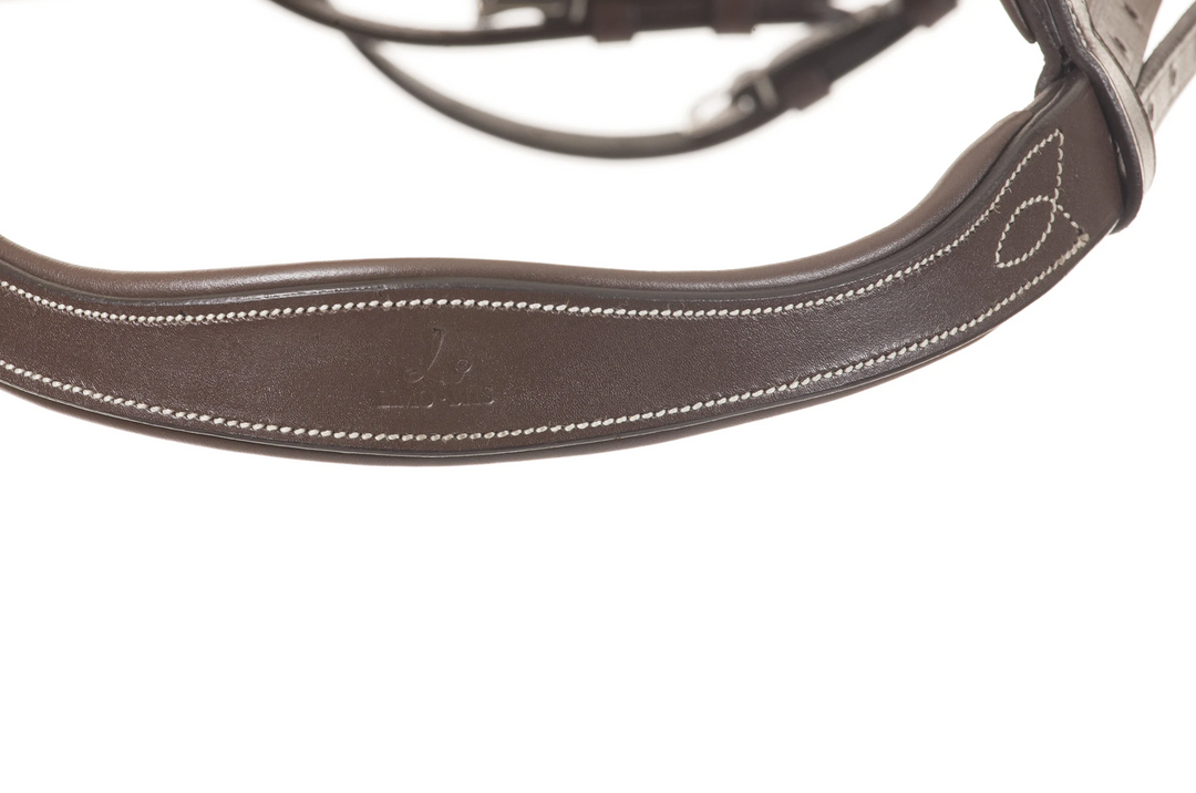 Bridle with sleek anatomical headpiece and convex noseband